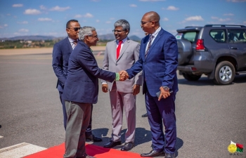 Secretary-ER Shri Dammu Ravi warmly received on arrival at Airport Madagascar  Dec 2023